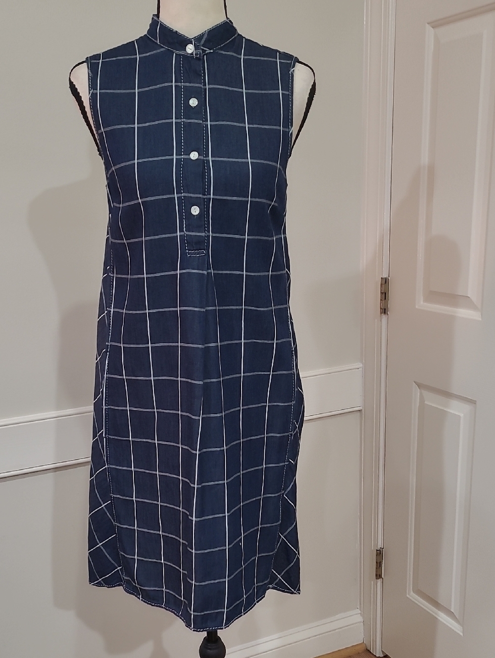 Sophi Max Chambray Sleeveless Navy Windowpane Check Shift Dress - Size S